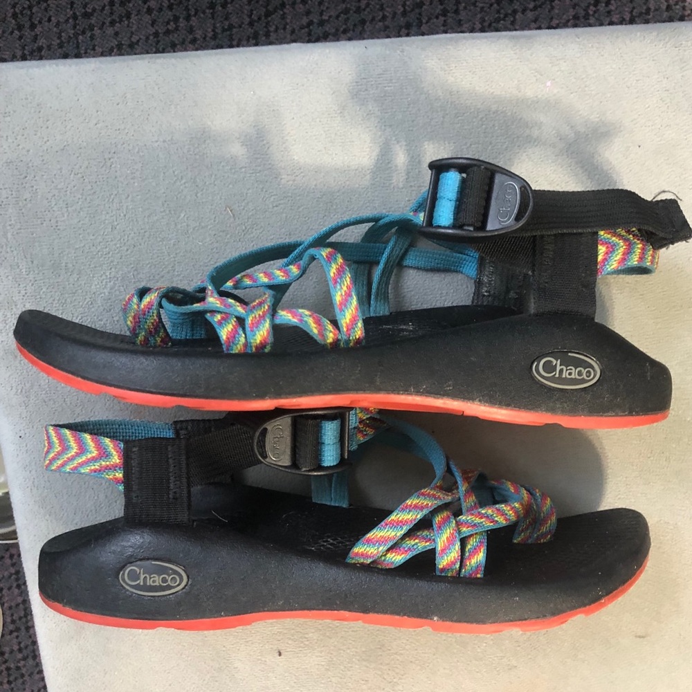 rainbow chacos
